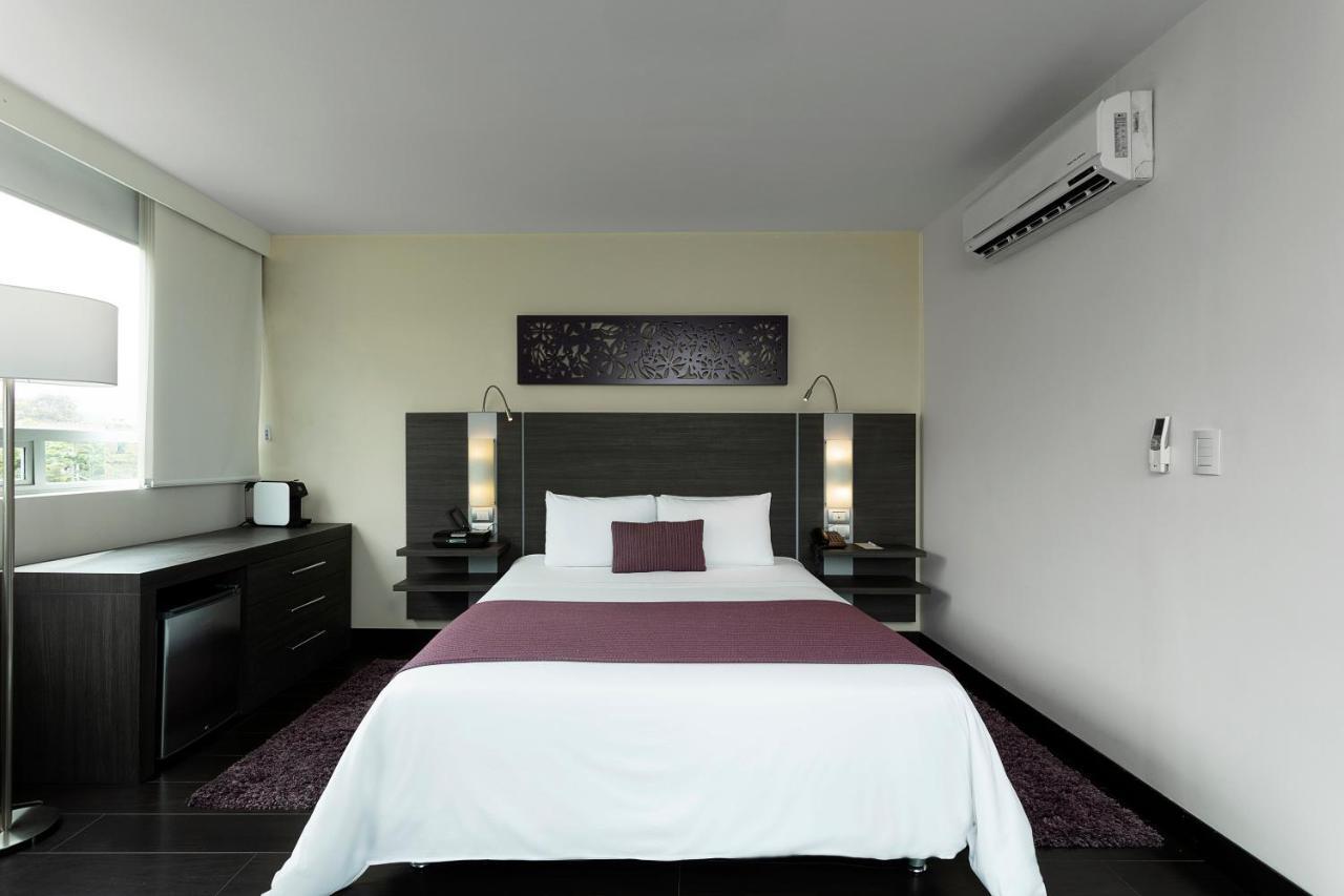 Hotel Bh El Poblado Medellín Extérieur photo