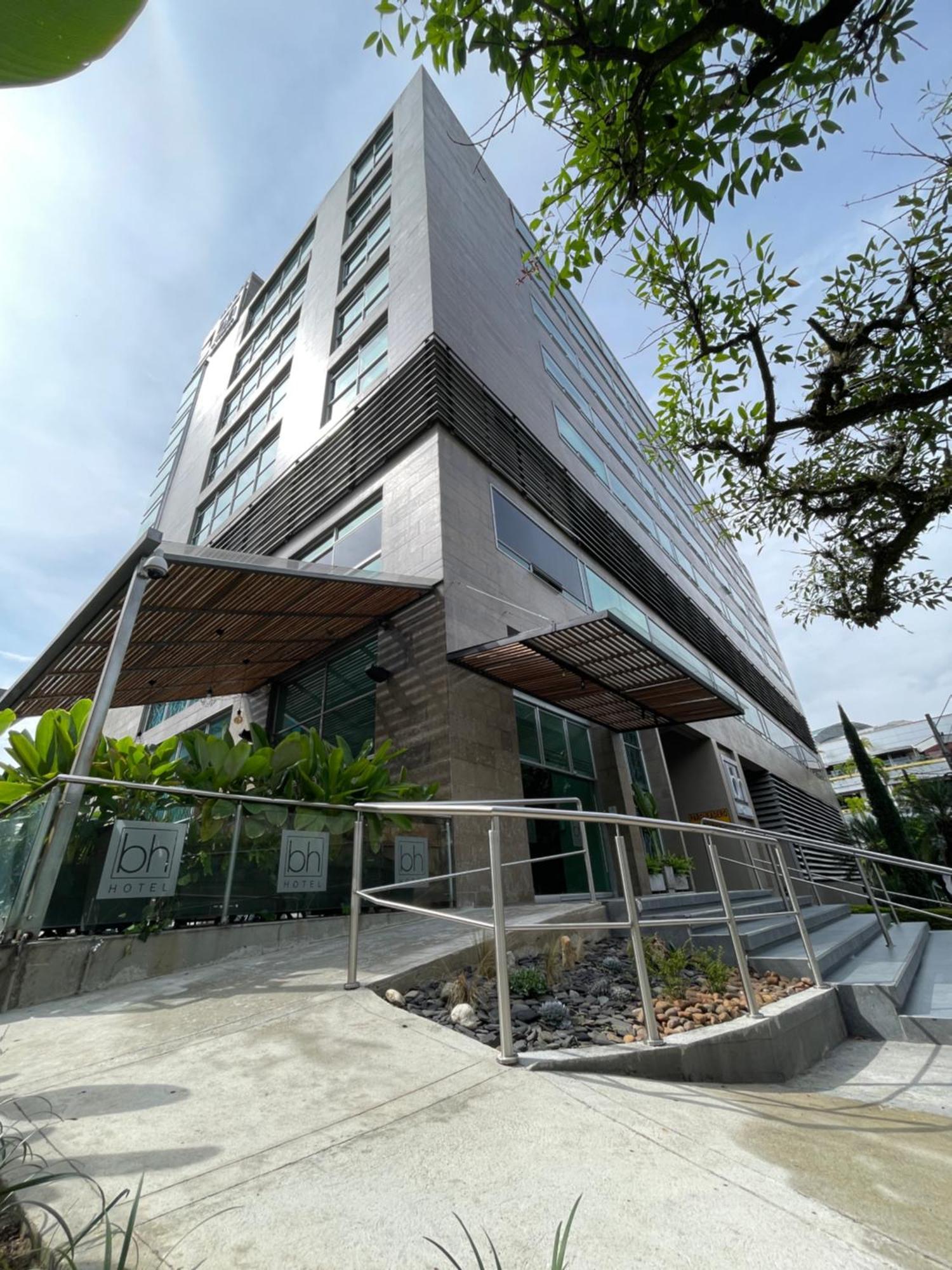 Hotel Bh El Poblado Medellín Extérieur photo