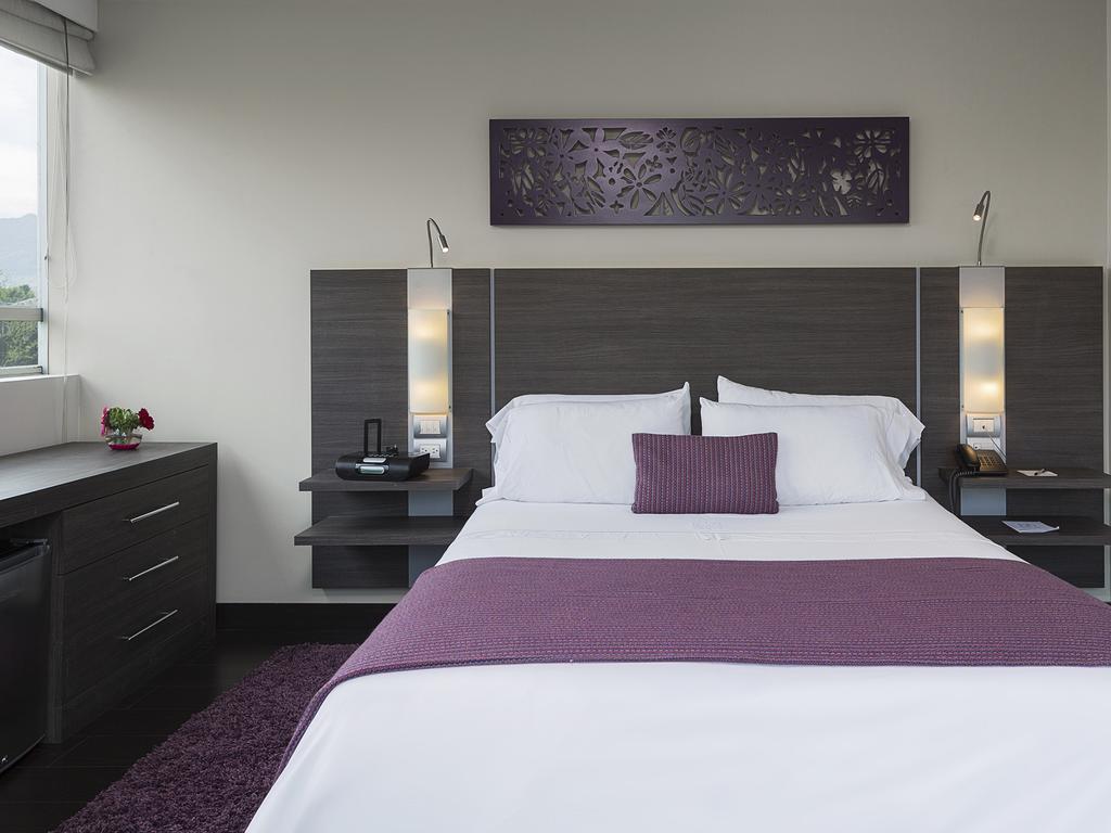 Hotel Bh El Poblado Medellín Extérieur photo